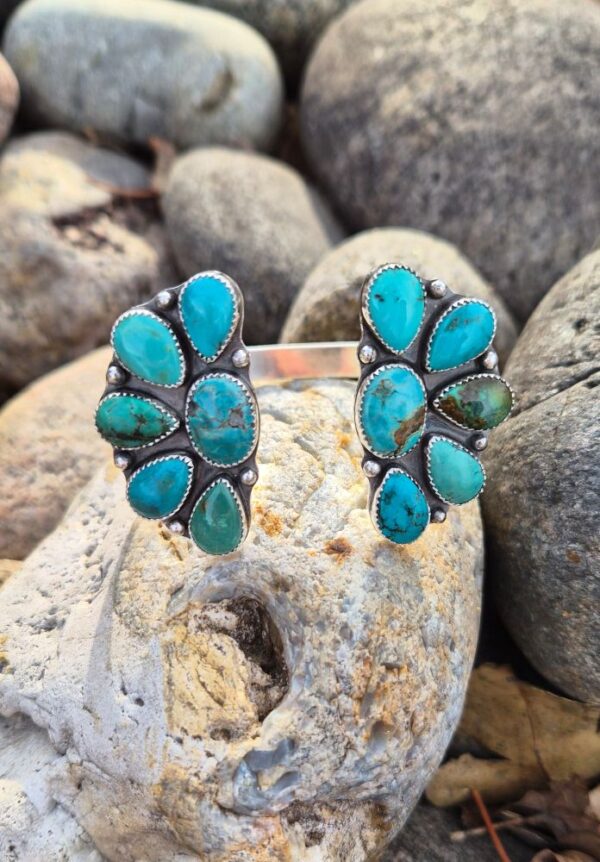 Open Front Hubei Flower Cuff